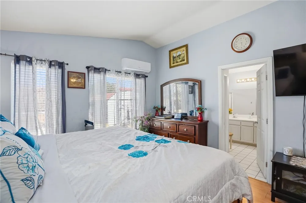 6011 Sandpiper Palmdale, CA 93552