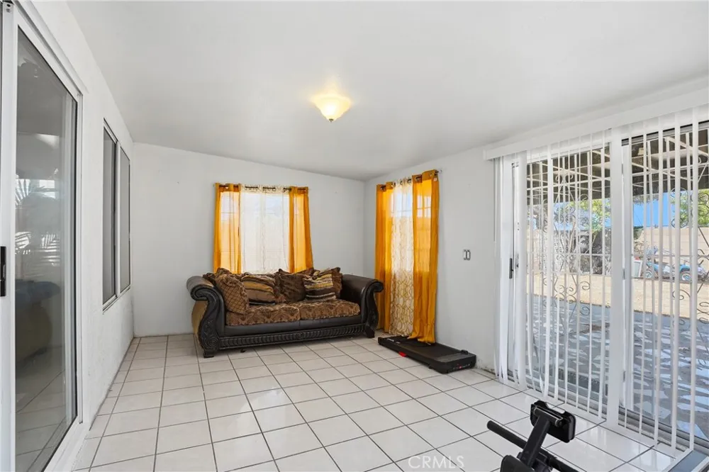 6011 Sandpiper Palmdale, CA 93552