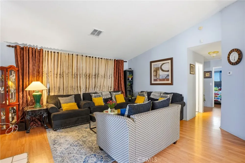 6011 Sandpiper Palmdale, CA 93552