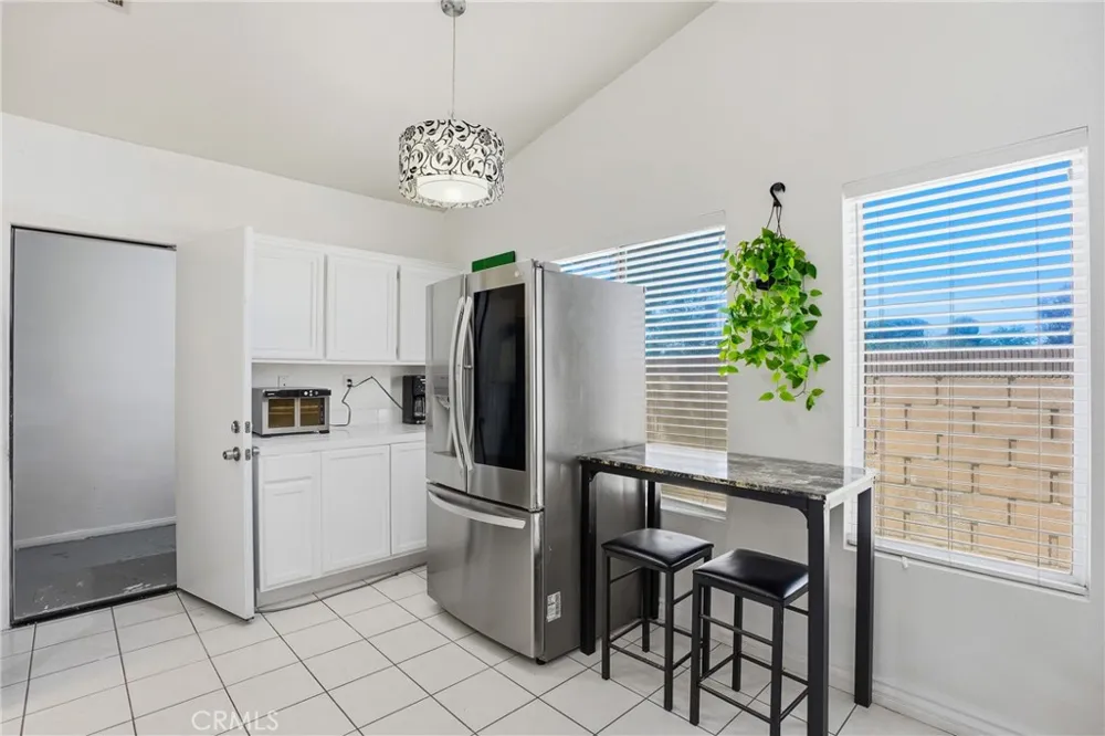 6011 Sandpiper Palmdale, CA 93552