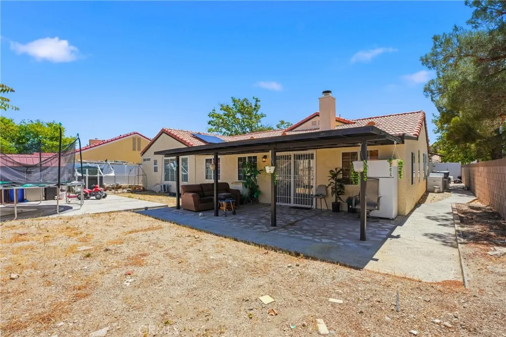 6011 Sandpiper Palmdale, CA 93552