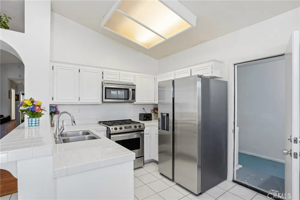 6011 Sandpiper Palmdale, CA 93552