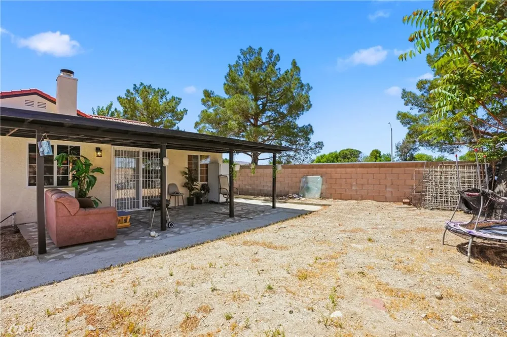 6011 Sandpiper Palmdale, CA 93552