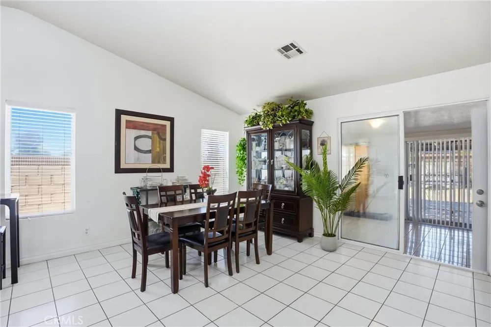 6011 Sandpiper Palmdale, CA 93552
