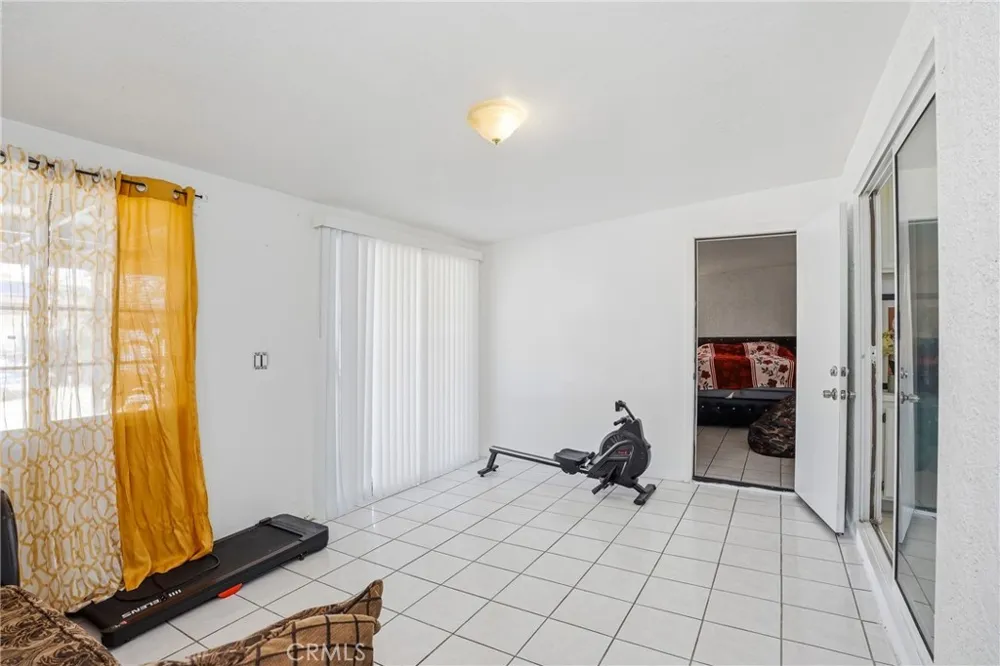 6011 Sandpiper Palmdale, CA 93552