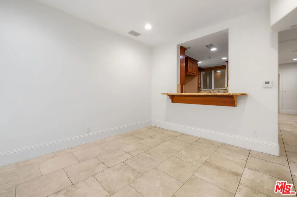 16123 W Sunset Boulevard #103 Pacific Palisades, CA 90272
