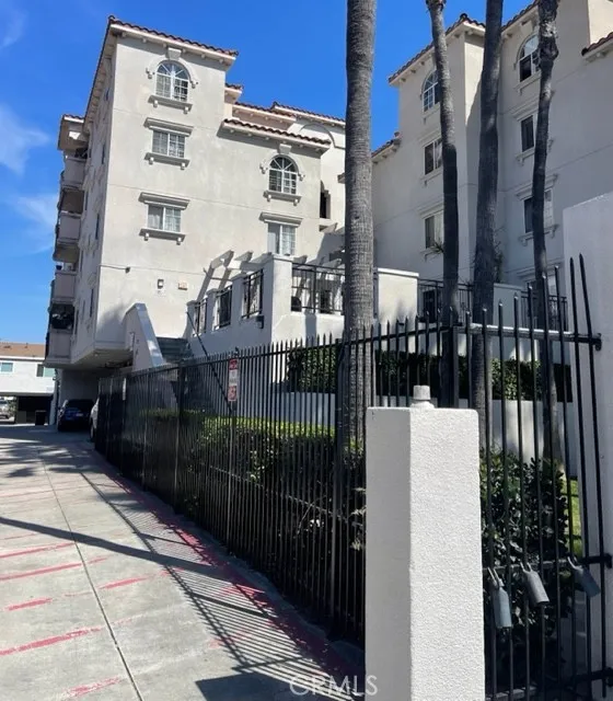 7018 Rita Ave # 404 Huntington Park, CA 90255