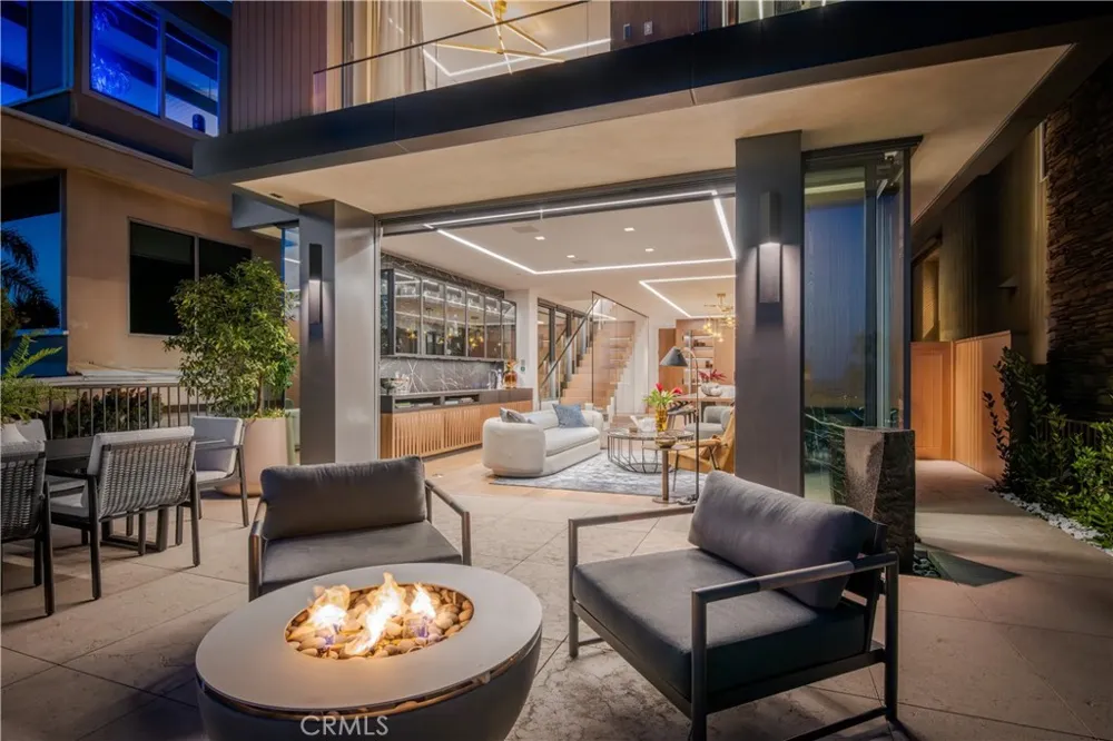 2516 Ocean Boulevard Corona del Mar, CA 92625