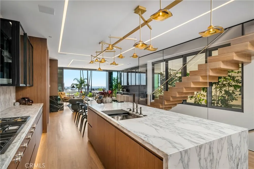 2516 Ocean Boulevard Corona del Mar, CA 92625