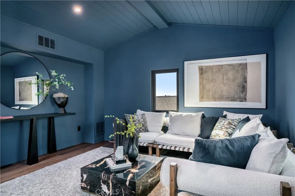 2516 Ocean Boulevard Corona del Mar, CA 92625