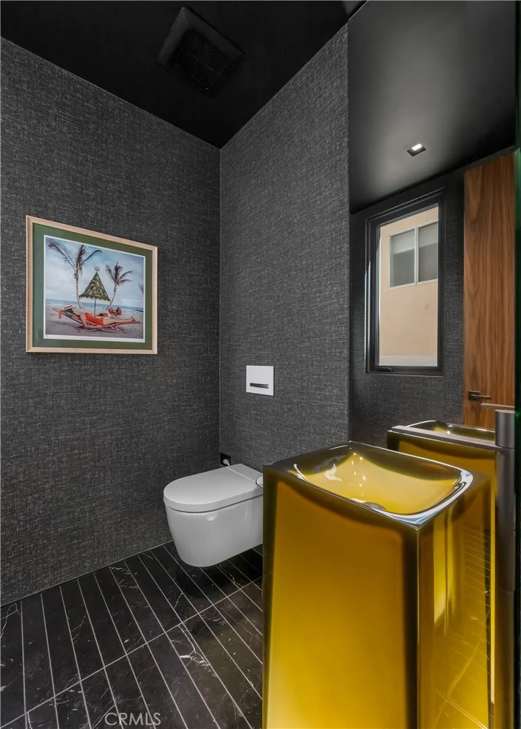 2516 Ocean Boulevard Corona del Mar, CA 92625
