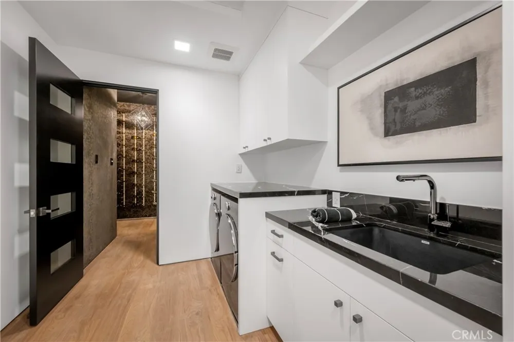 2516 Ocean Boulevard Corona del Mar, CA 92625