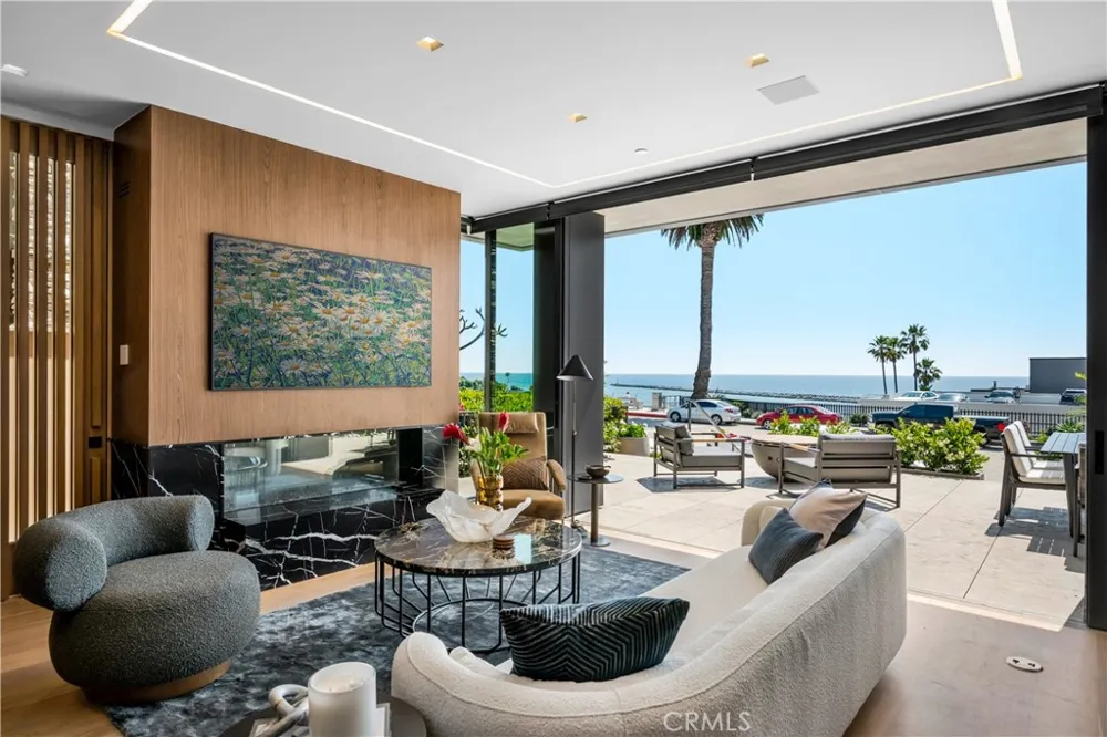 2516 Ocean Boulevard Corona del Mar, CA 92625
