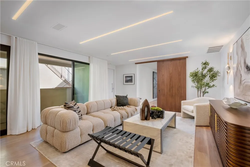 2516 Ocean Boulevard Corona del Mar, CA 92625