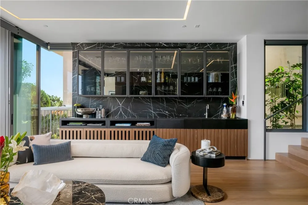 2516 Ocean Boulevard Corona del Mar, CA 92625