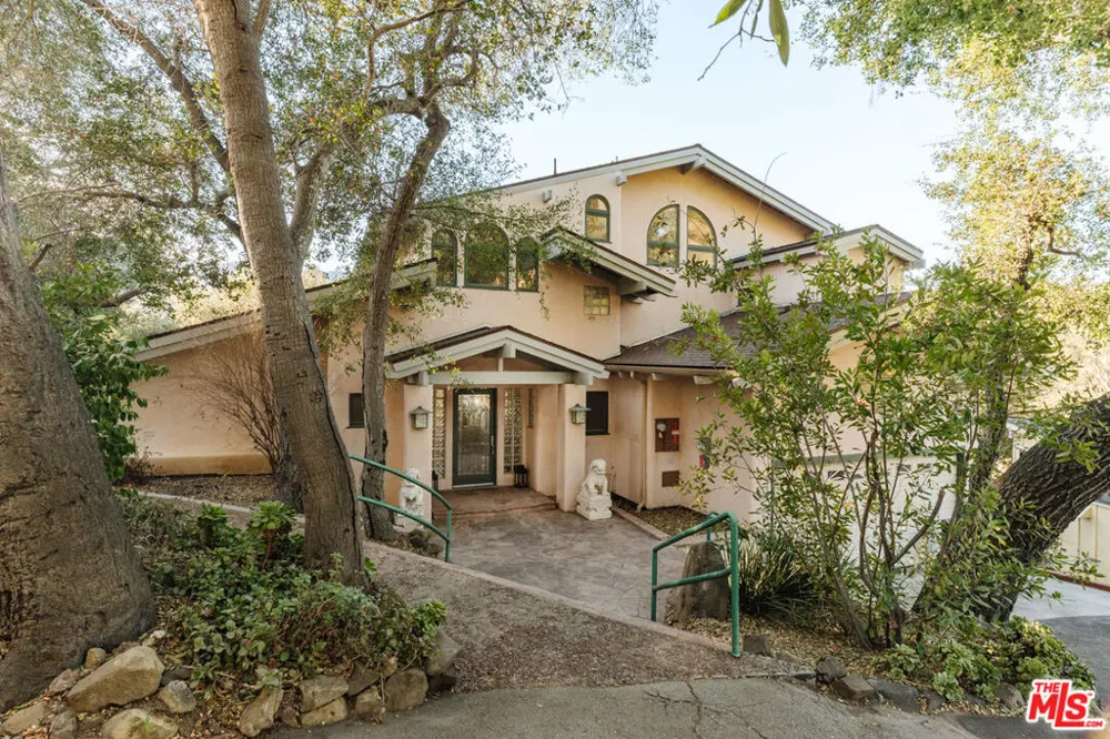 229 Muerdago Road Topanga, CA 90290