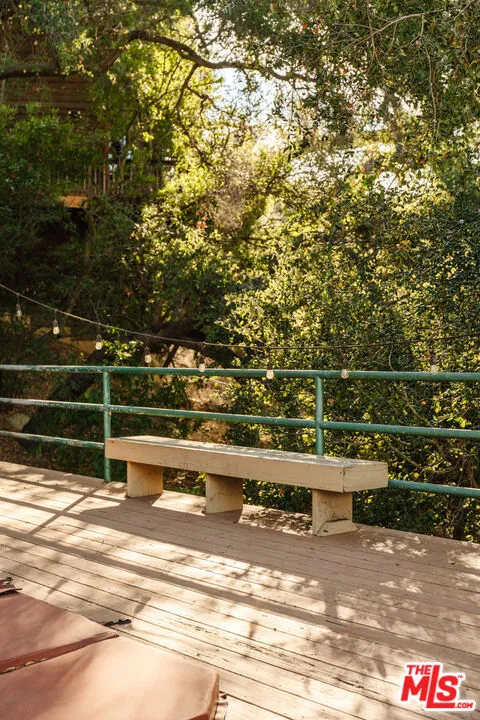 229 Muerdago Road Topanga, CA 90290