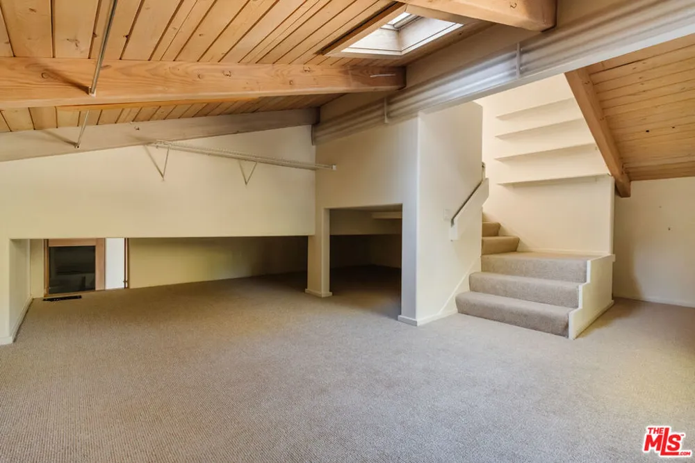 229 Muerdago Road Topanga, CA 90290