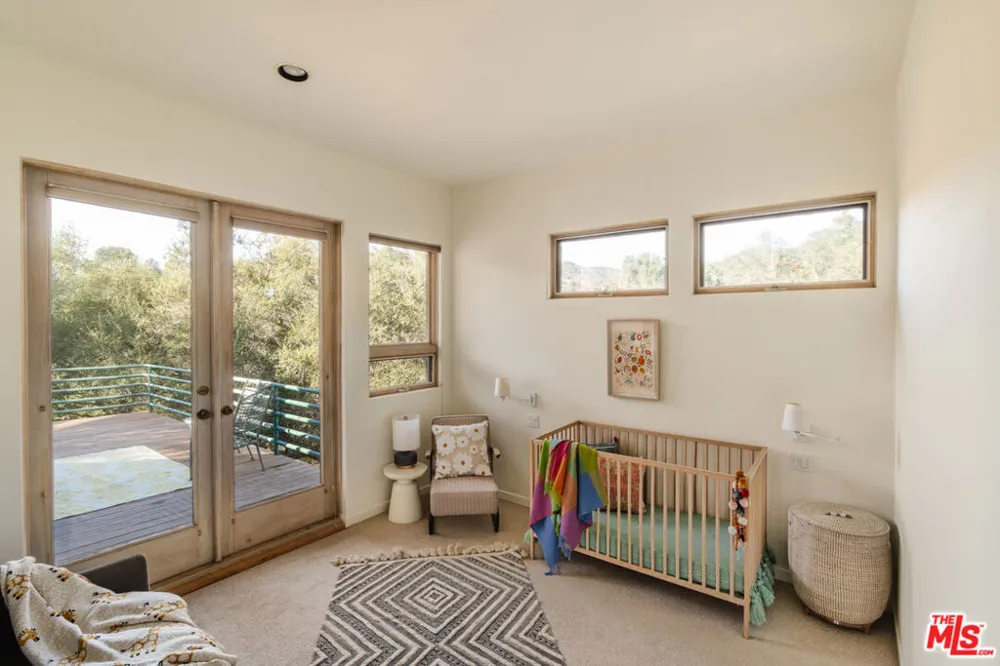 229 Muerdago Road Topanga, CA 90290