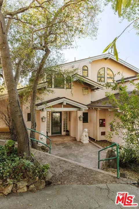 229 Muerdago Road Topanga, CA 90290