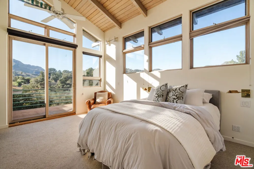 229 Muerdago Road Topanga, CA 90290