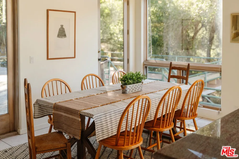 229 Muerdago Road Topanga, CA 90290