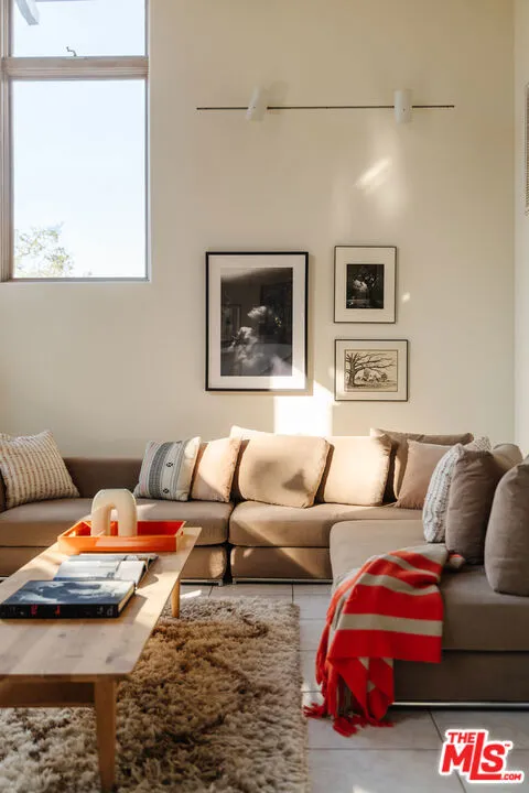 229 Muerdago Road Topanga, CA 90290