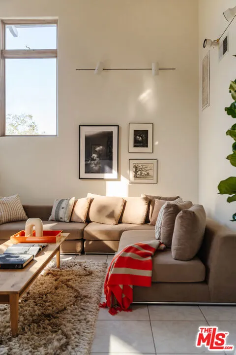 229 Muerdago Road Topanga, CA 90290
