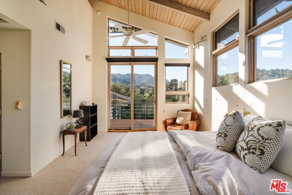 229 Muerdago Road Topanga, CA 90290