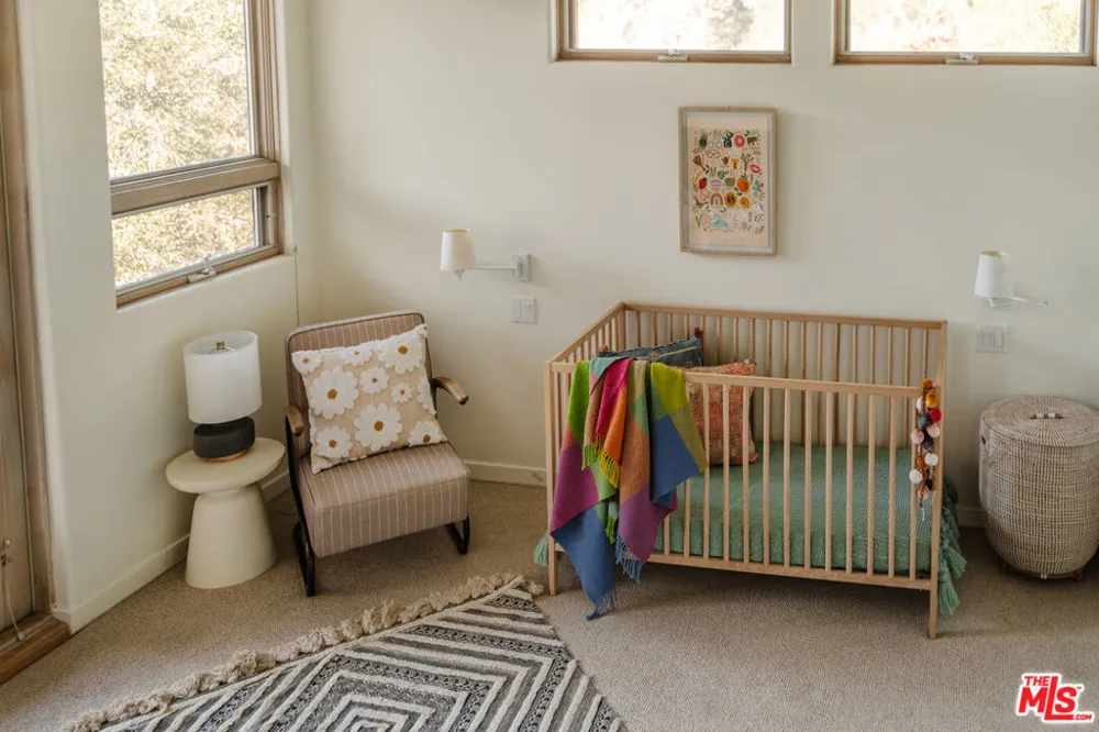 229 Muerdago Road Topanga, CA 90290
