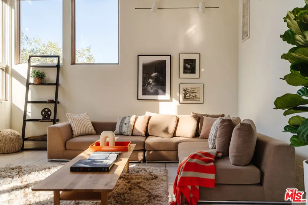 229 Muerdago Road Topanga, CA 90290