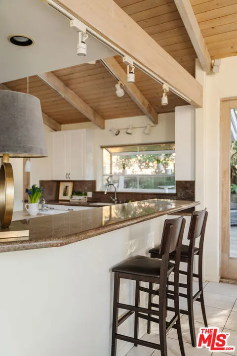 229 Muerdago Road Topanga, CA 90290