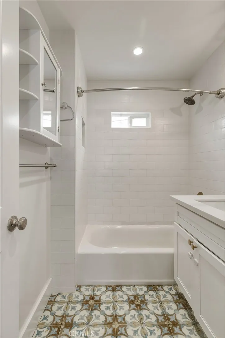 826 Oro San Pedro, CA 90731