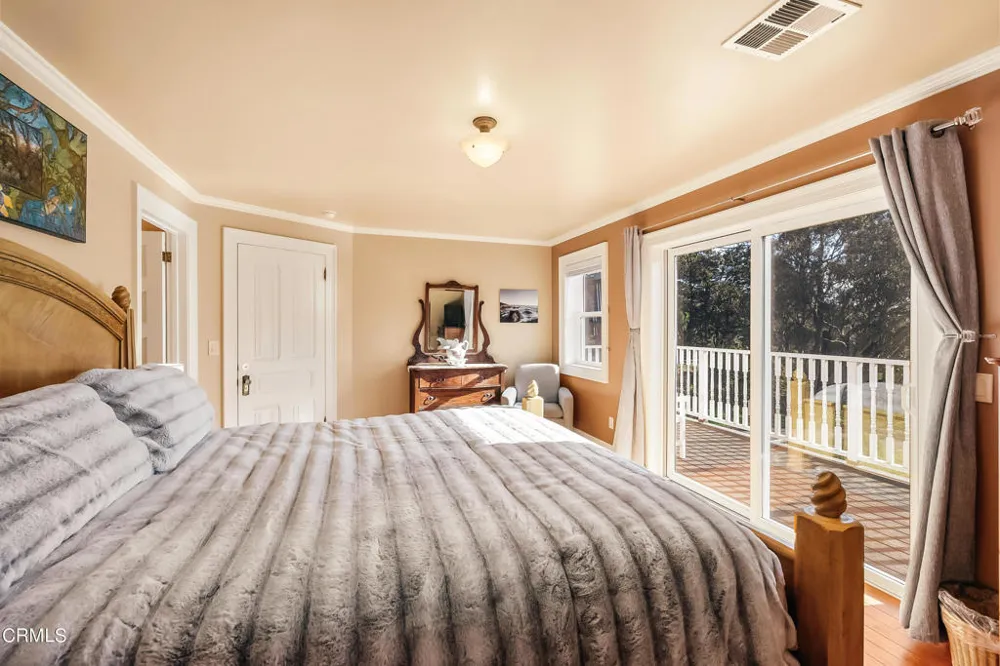 45180 Headlands Drive Little River, CA 95456