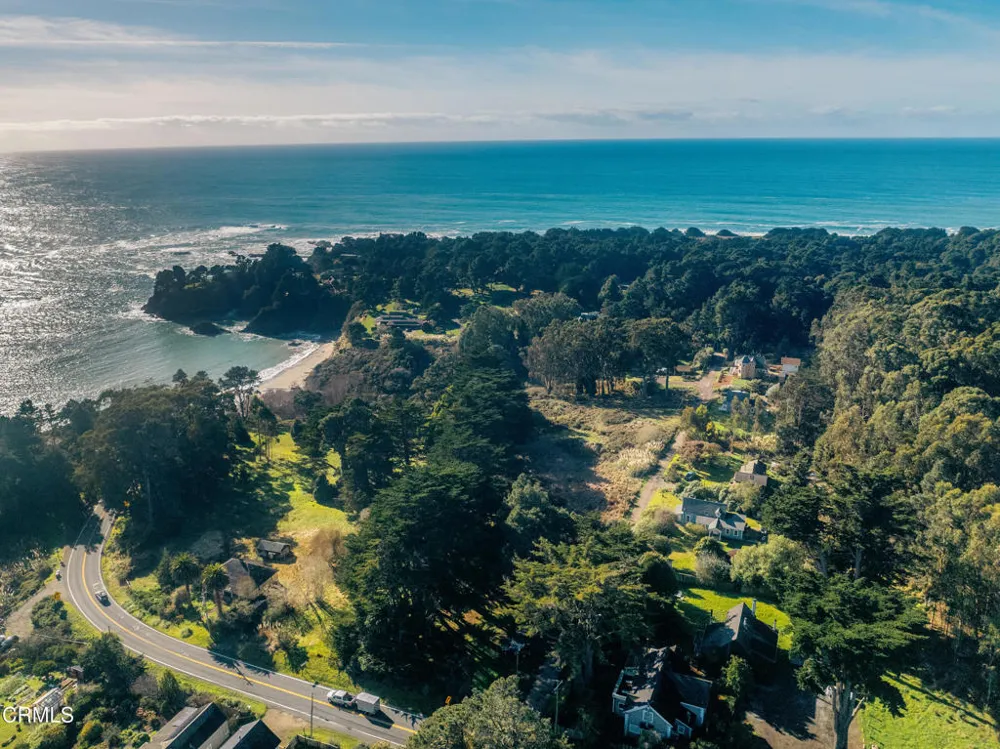 45180 Headlands Drive Little River, CA 95456