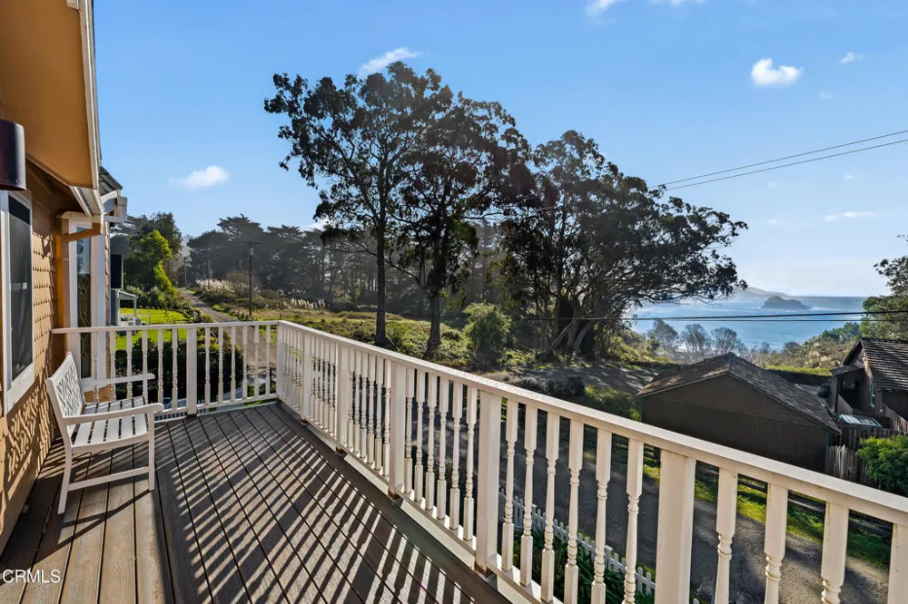45180 Headlands Drive Little River, CA 95456