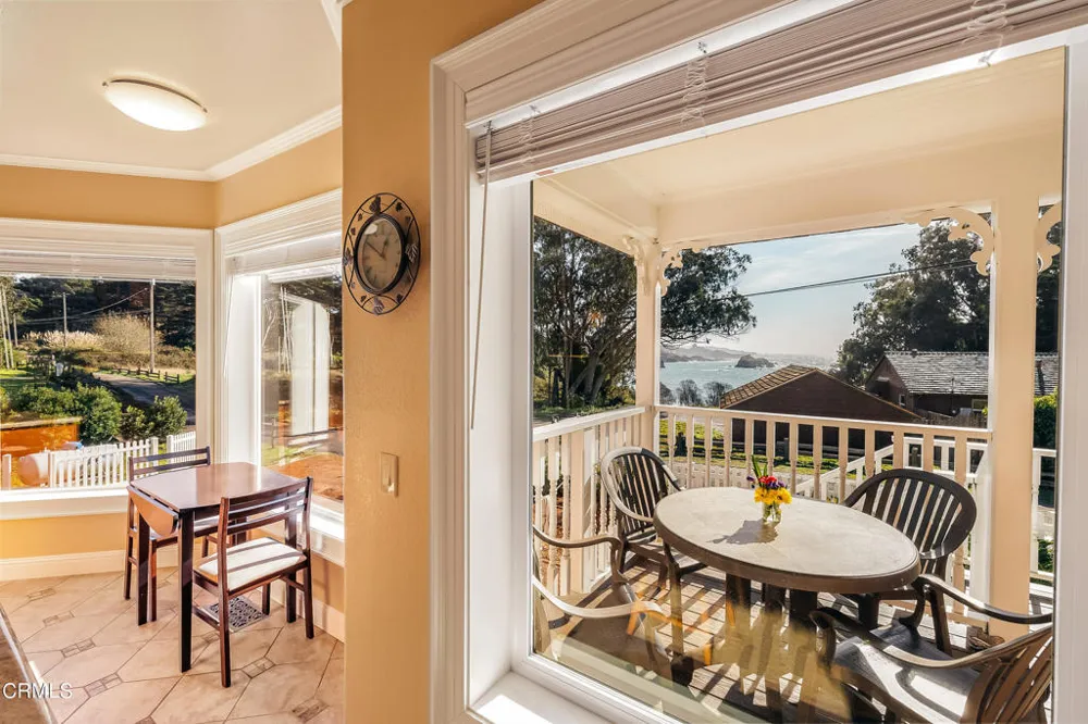 45180 Headlands Drive Little River, CA 95456