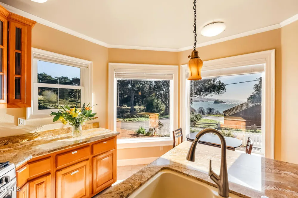 45180 Headlands Drive Little River, CA 95456