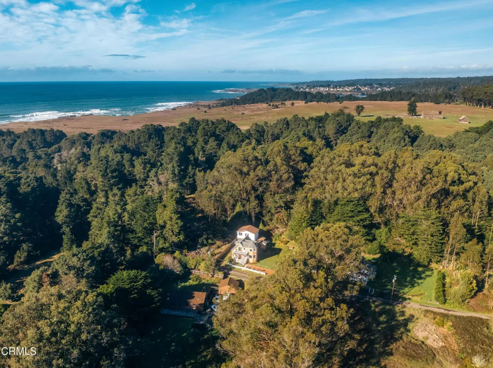 45180 Headlands Drive Little River, CA 95456