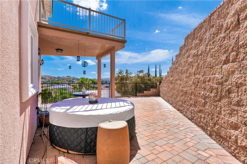 22175 Crusader Canyon Lake, CA 92587