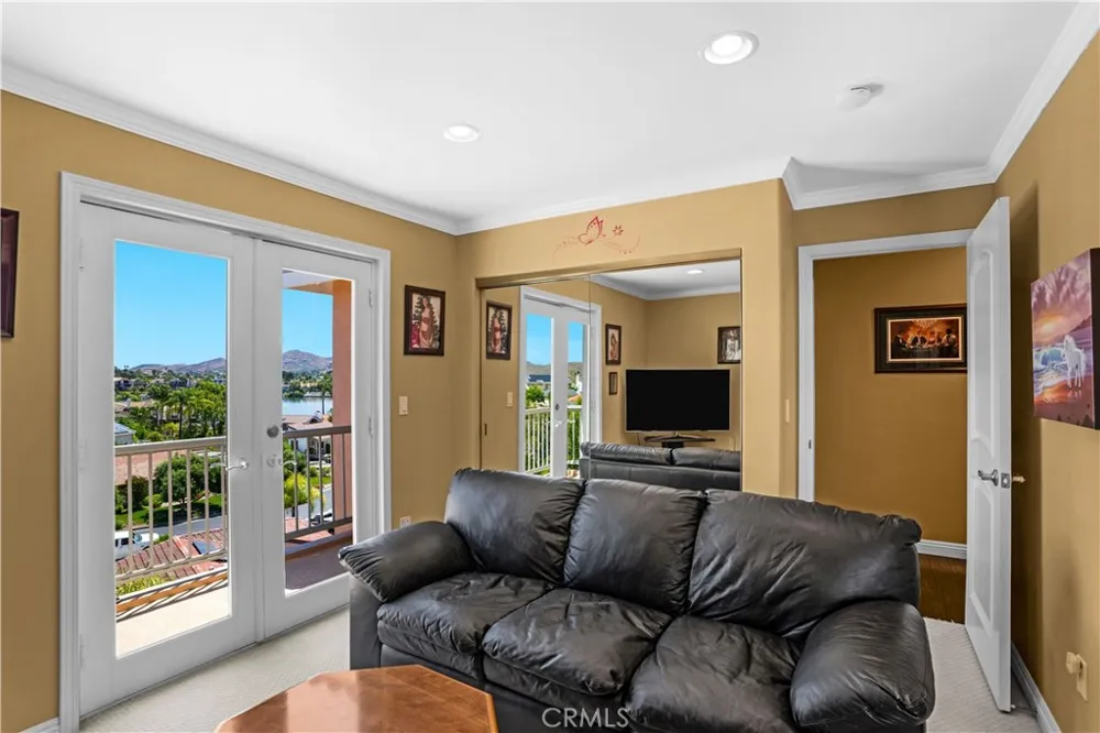 22175 Crusader Canyon Lake, CA 92587
