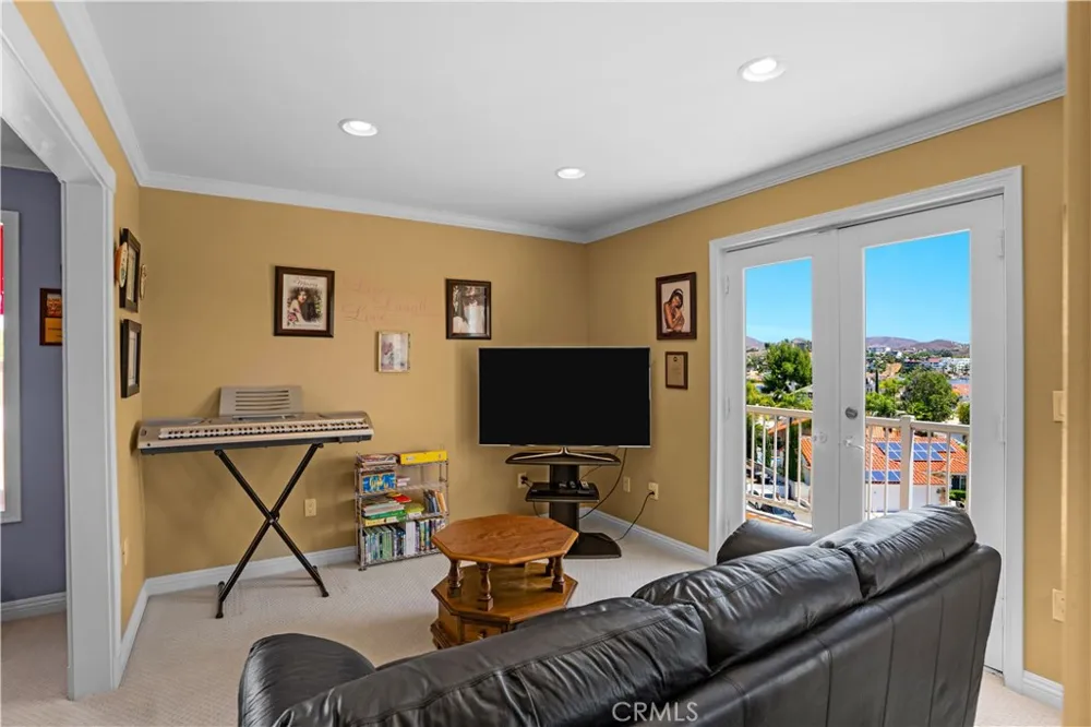22175 Crusader Canyon Lake, CA 92587
