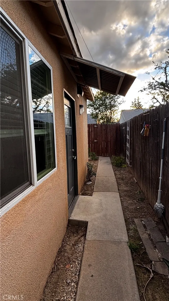7922 Lindley Reseda, CA 91335