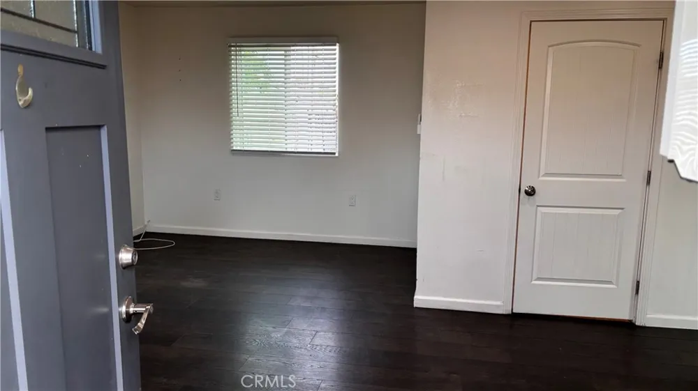 7922 Lindley Reseda, CA 91335