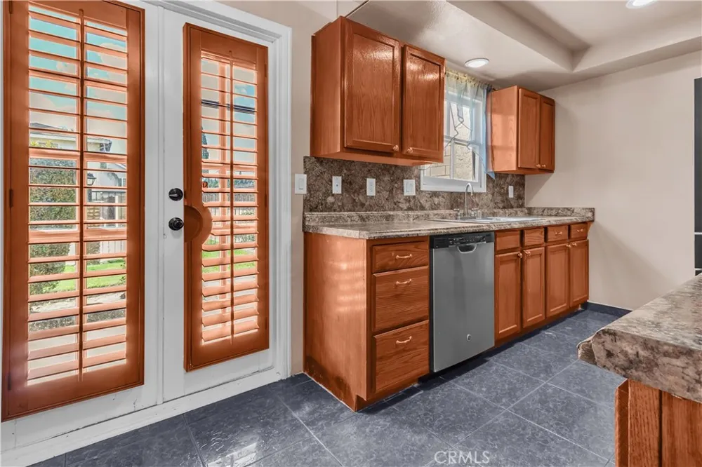 17439 Virginia Bellflower, CA 90706