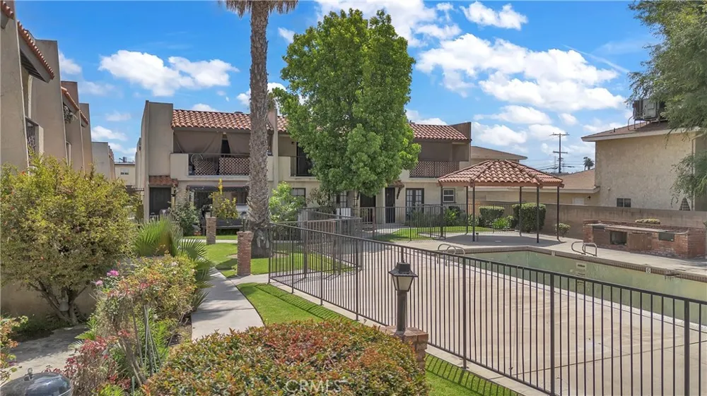 17439 Virginia Bellflower, CA 90706