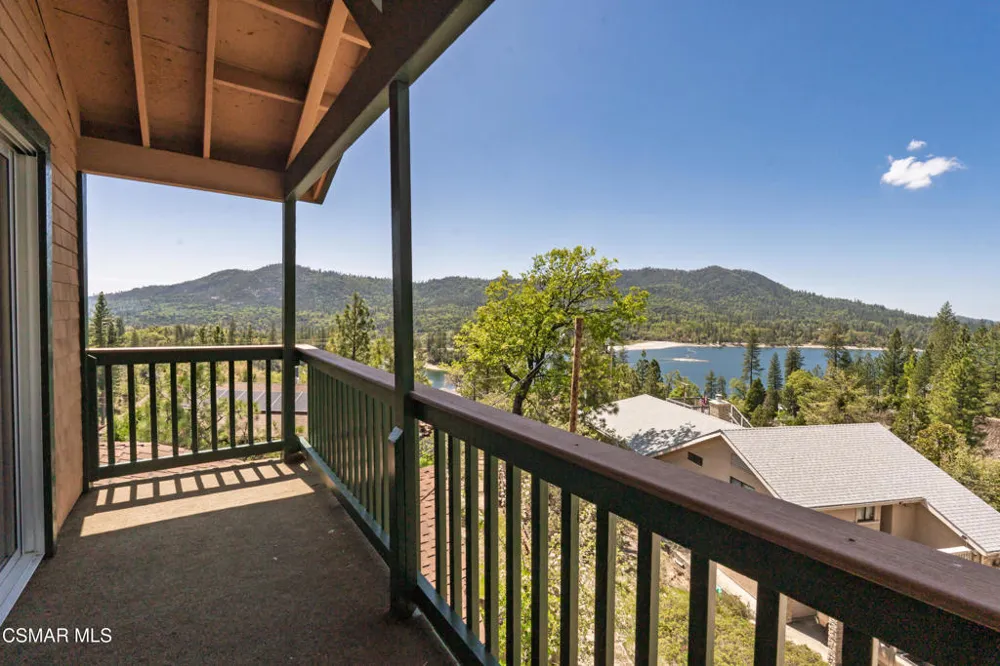 56401 Marina View Way Bass Lake, CA 93604