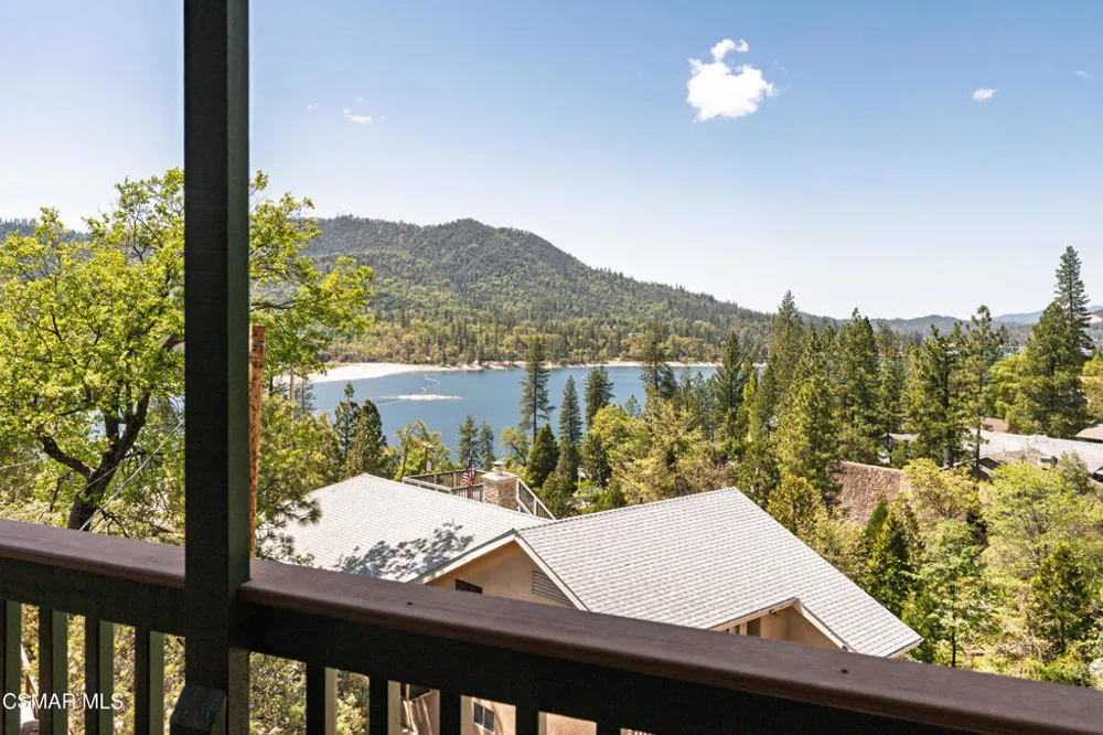 56401 Marina View Way Bass Lake, CA 93604