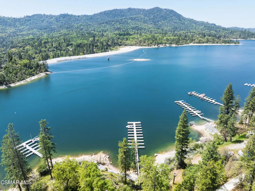 56401 Marina View Way Bass Lake, CA 93604
