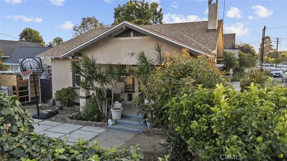 244 10th Santa Paula, CA 93060